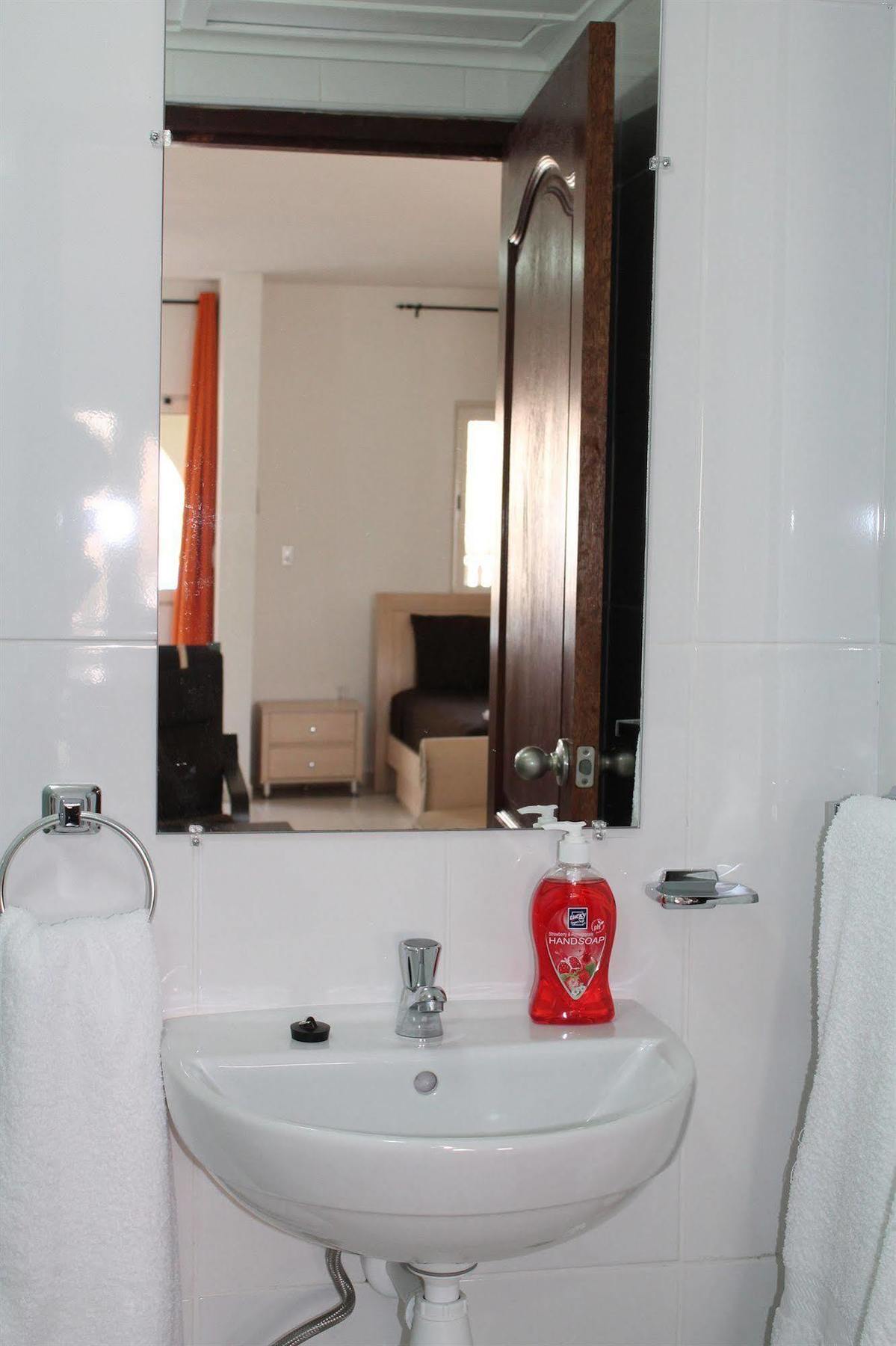Piscadera Seaview Apartments ウィレムスタッド エクステリア 写真
